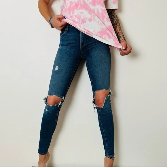 Levi’s 721 skinny high waisted jeans distressed - Picture 4 of 9